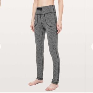 Lululemon Athletica Heather Black Gray women’s size 4 30” inseam Leggings